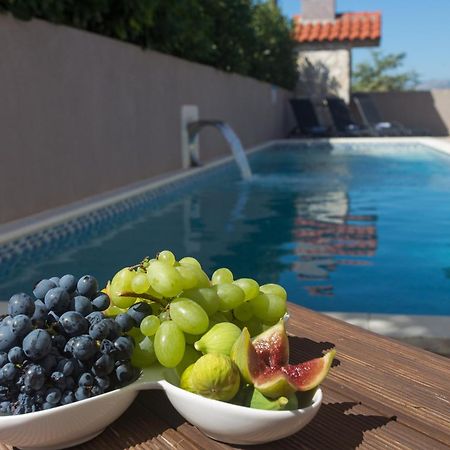 Life - New And Luxury Holiday House Kaštela 外观 照片