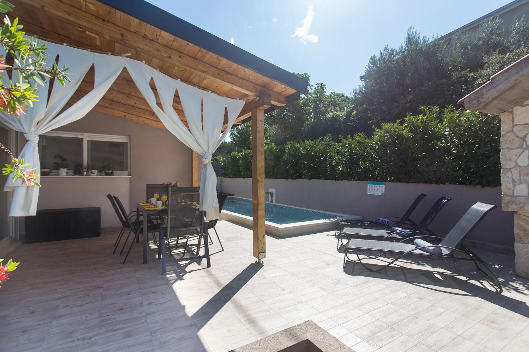 Life - New And Luxury Holiday House Kaštela 外观 照片