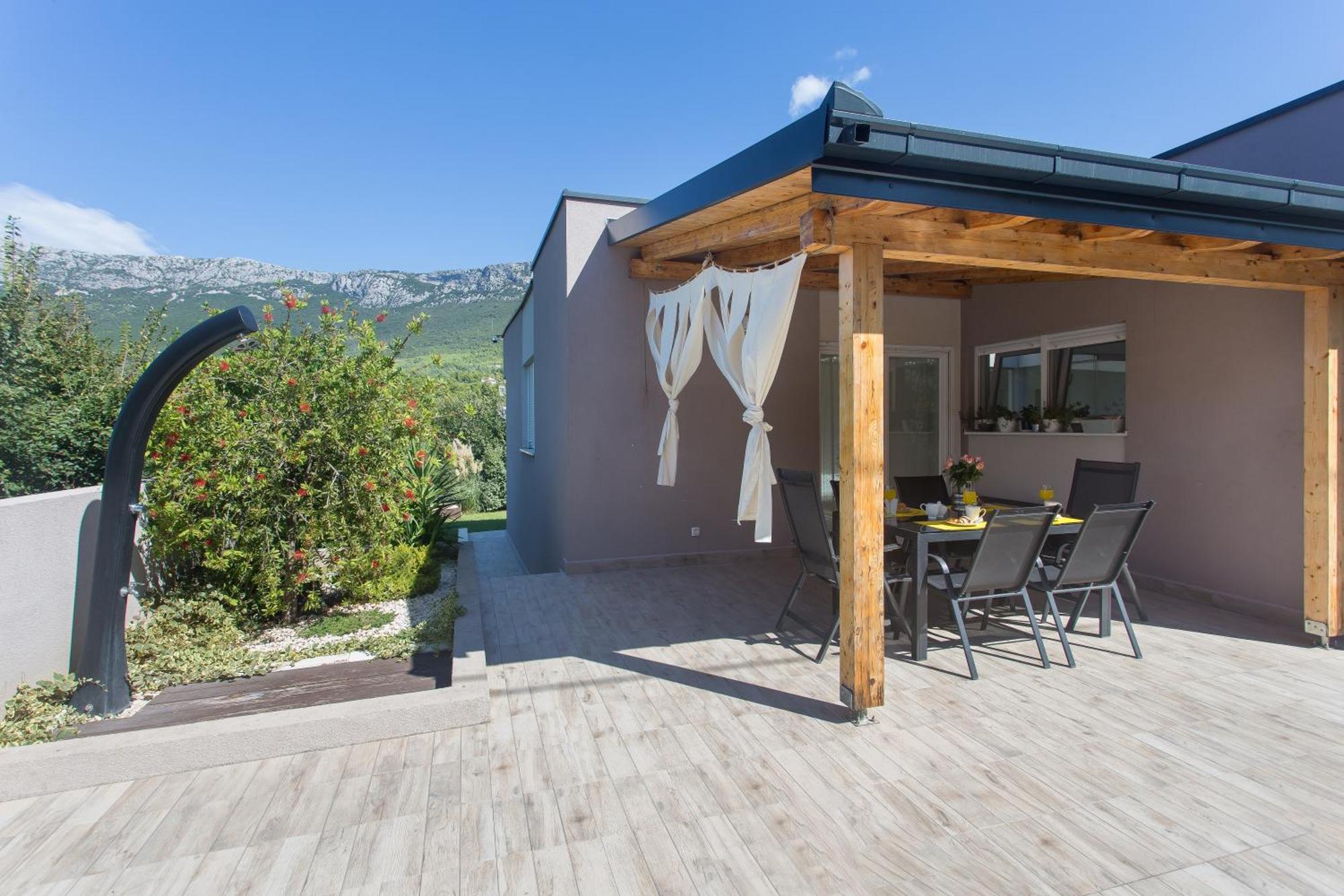 Life - New And Luxury Holiday House Kaštela 外观 照片