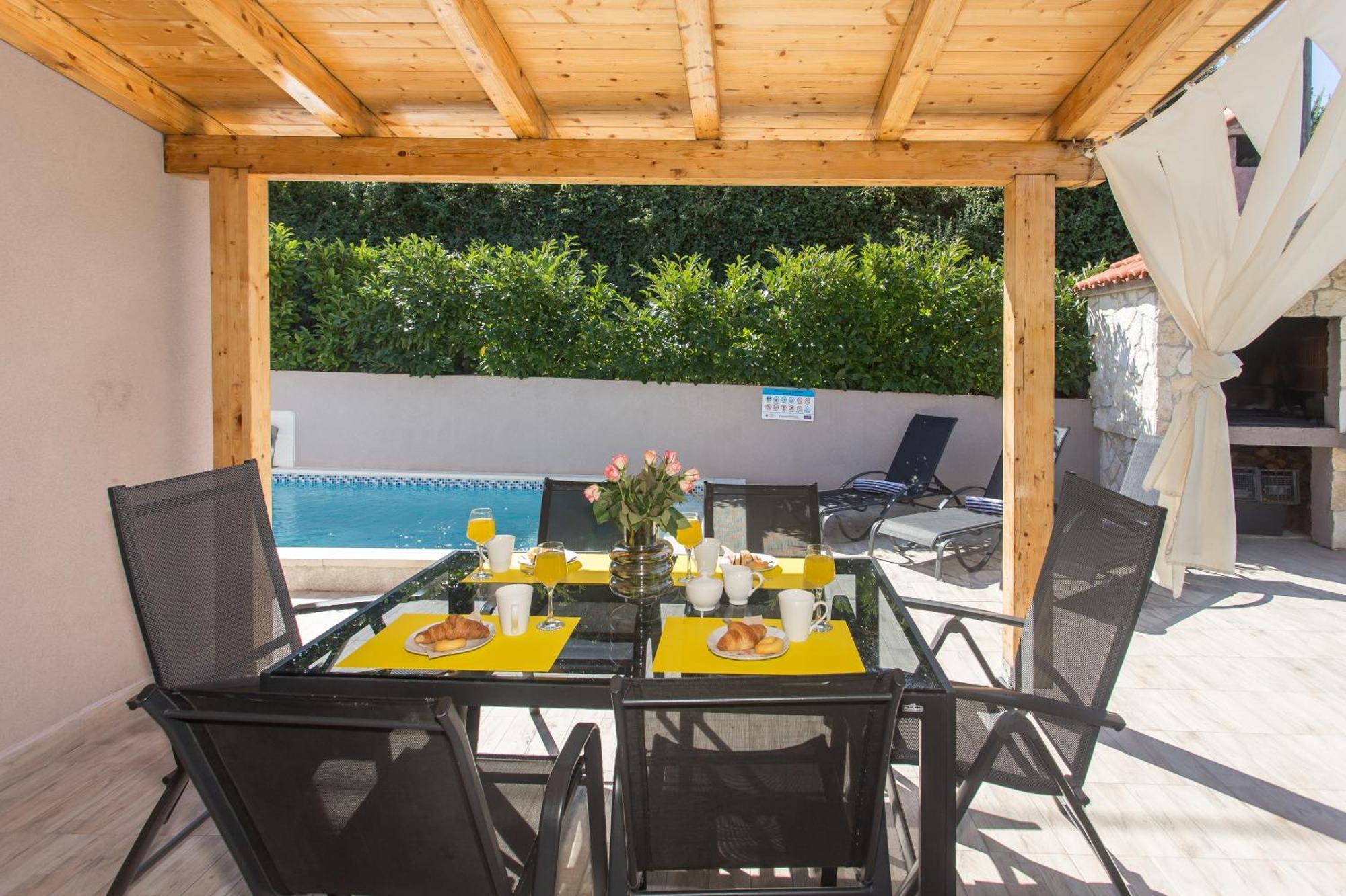 Life - New And Luxury Holiday House Kaštela 外观 照片