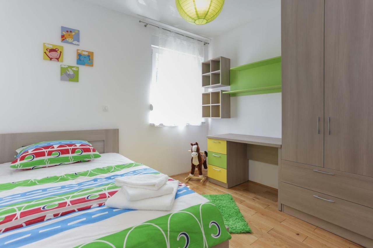 Life - New And Luxury Holiday House Kaštela 外观 照片